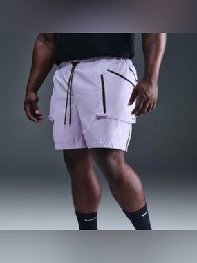 ✔️NWT✔️ NIKE Tech Men's Super Lightweight Shorts Hydrangeas/Black